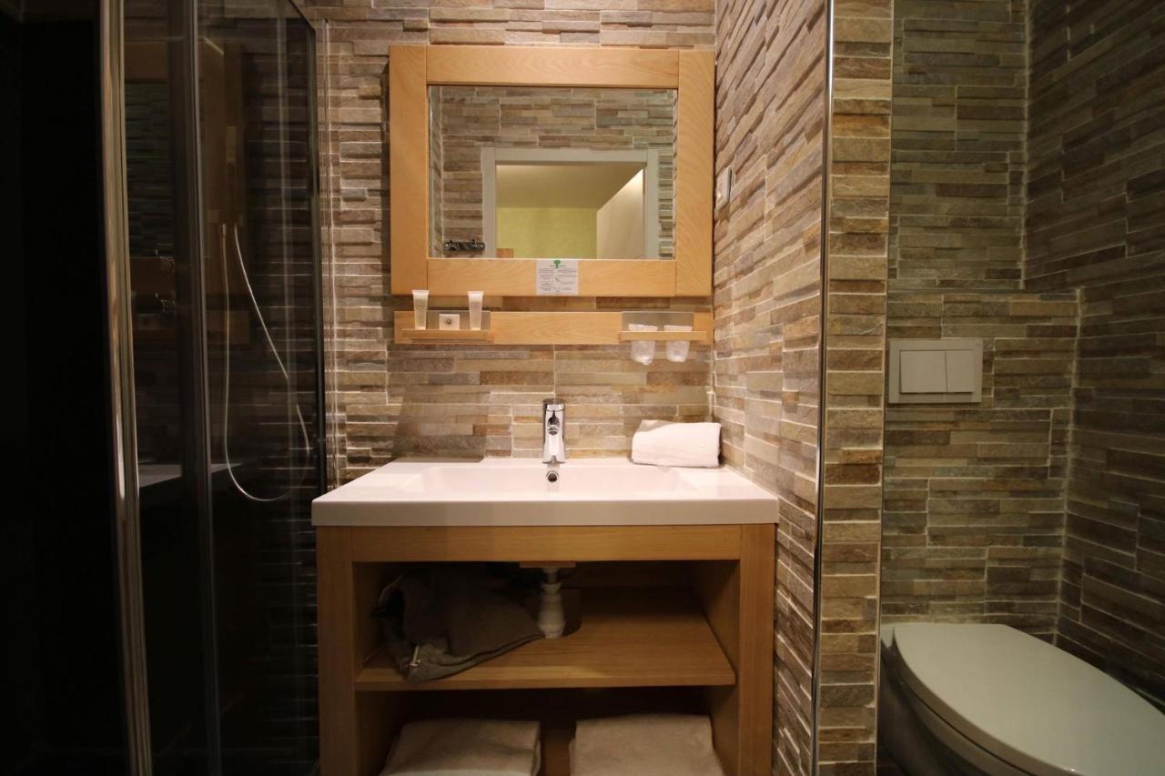 The Originals Boutique, Hotel Lakeside, Biscarrosse , Lac Parentis-en-Born Ngoại thất bức ảnh